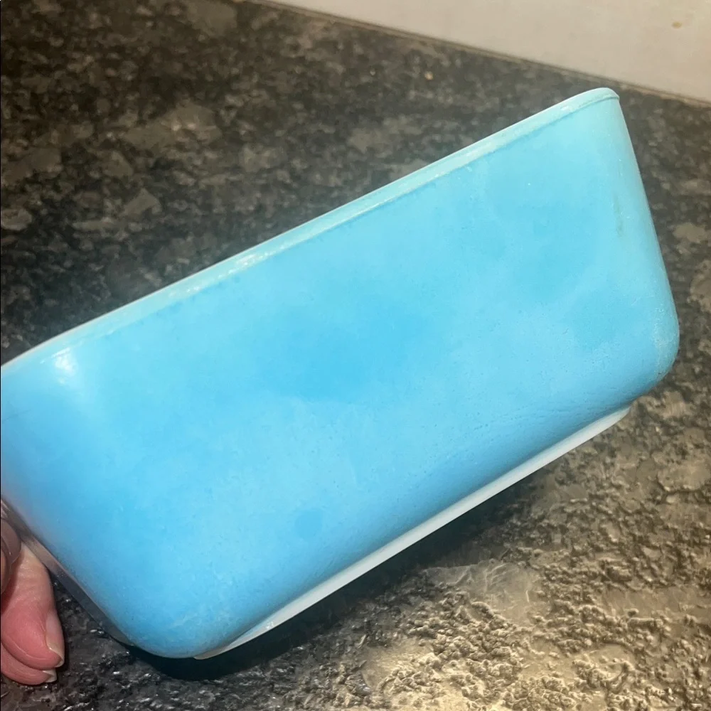 Vintage Pyrex Blue Rectangular casserole baking Dish.